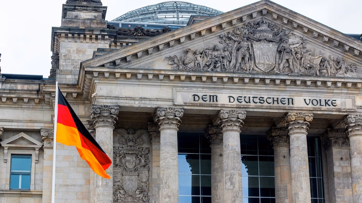 Kabinett bringt Geheimdienstreform auf den Weg